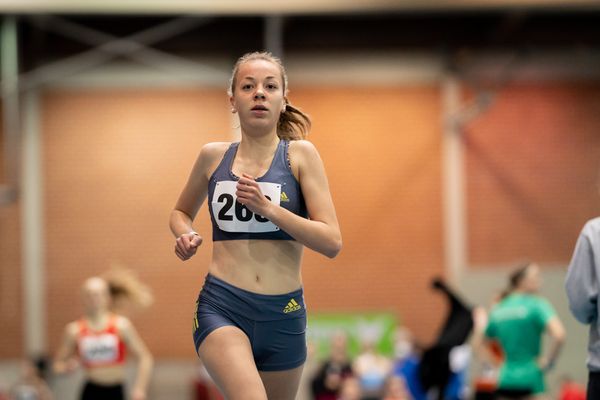 Carolin Hinrichs (VfL Loeningen); Niedersaechsische Hallenmeisterschaften am 22.01.2022 in der Leichtathletikhalle im Sportleistungszentrum Hannover