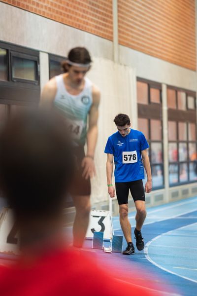 Laurenz Badenhop (TV Jahn Walsrode) ueber 400m bei den niedersaechsischen Hallenmeisterschaften am 05.02.2022 in der Leichtathletikhalle im Sportleistungszentrum Hannover