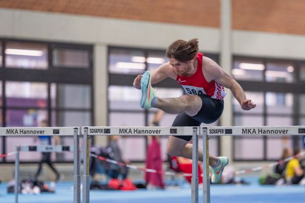 Maximilian Gilde (VfL Eintracht Hannover) bei den niedersaechsischen Hallenmeisterschaften am 06.02.2022 in der Leichtathletikhalle im Sportleistungszentrum Hannover