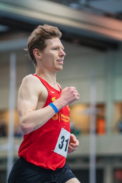 Kilian Froehlich (Braunschweiger Laufclub) bei den niedersaechsischen Hallenmeisterschaften am 06.02.2022 in der Leichtathletikhalle im Sportleistungszentrum Hannover