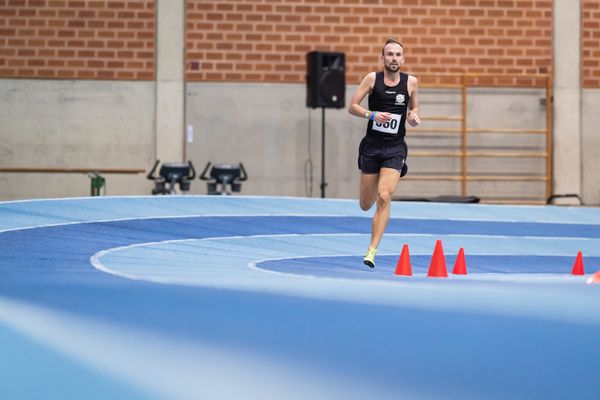 Christian Schlamelcher (Hannover 96) bei den niedersaechsischen Hallenmeisterschaften am 06.02.2022 in der Leichtathletikhalle im Sportleistungszentrum Hannover