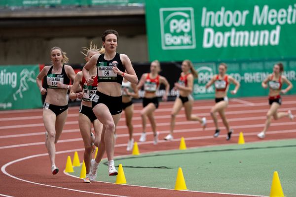 Lisa Hausdorf (Eintracht Frankfurt e.V.) ueber 1500m am 12.02.2022 beim PSD Bank Indoor Meeting in der Helmut-Körnig-Halle in Dortmund