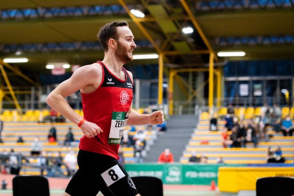 Robin Zernick (LG Osnabrueck) uber 1500m am 12.02.2022 beim PSD Bank Indoor Meeting in der Helmut-Körnig-Halle in Dortmund