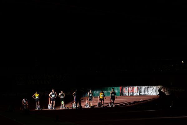 60m Finale mit Deniz Almas (VfL Wolfsburg), Eseosa Fostine Desalu (Italien), Julian Wagner (LC Top Team Thueringen), Aleksandar Askovic (LG Stadtwerke Muenchen), Lucas Ansah-Peprah (Hamburger SV), Joris van Gool (Niederlande), Sean Safo-Antwi (Ghana), Kobe Vleminckx (Belgien) am 12.02.2022 beim PSD Bank Indoor Meeting in der Helmut-Körnig-Halle in Dortmund