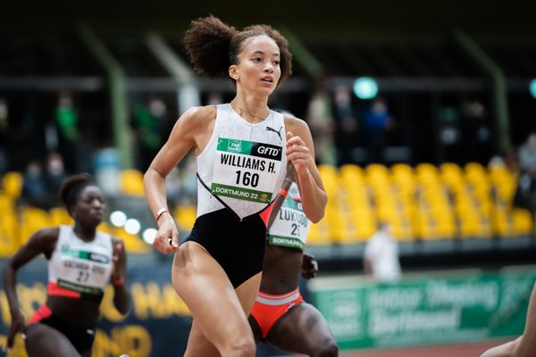 Hannah Williams (Grossbritannien) ueber 400m am 12.02.2022 beim PSD Bank Indoor Meeting in der Helmut-Körnig-Halle in Dortmund