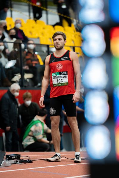 Fabian Dammermann (LG Osnabrueck) ueber 400m am 12.02.2022 beim PSD Bank Indoor Meeting in der Helmut-Körnig-Halle in Dortmund