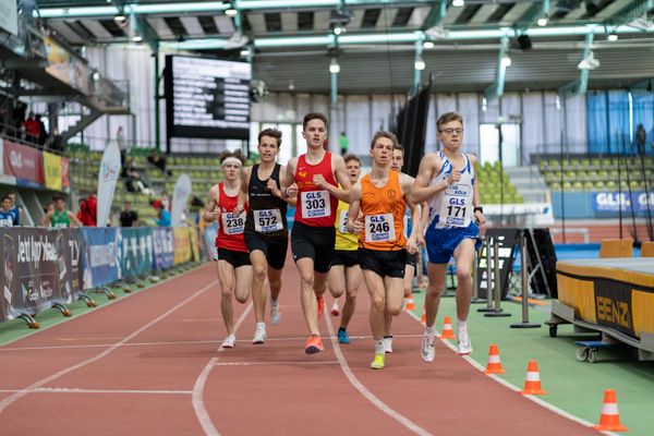 Fabio Heitboehmer (LG Olympia Dortmund), David Scheller (LG Main-Spessart), Tim Kalies (Braunschweiger Laufclub), Clemens Herfarth (TuS Lichterfelde), Lukas Gardeweg (TuS Koeln rrh.) am 19.02.2022 waehrend der Deutsche Jugend-Hallenmeisterschaften U20 im Glaspalast in Sindelfingen