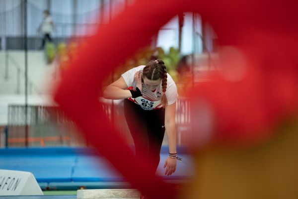 Lea Bork (LV 90 Erzgebirge) am 19.02.2022 waehrend der Deutsche Jugend-Hallenmeisterschaften U20 im Glaspalast in Sindelfingen