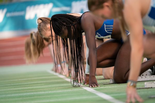 Hawa Jalloh (Wiesbadener LV) am 19.02.2022 waehrend der Deutsche Jugend-Hallenmeisterschaften U20 im Glaspalast in Sindelfingen