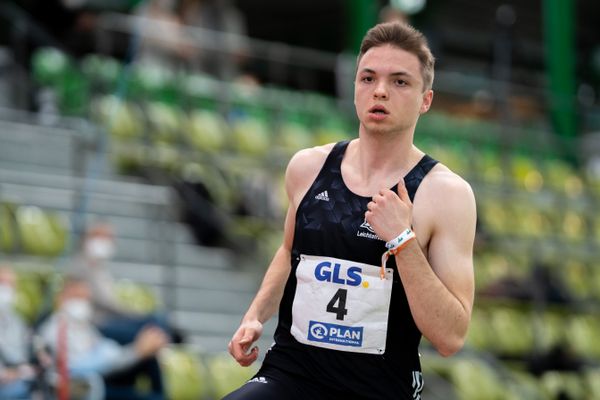 Joel Ahrens (Hannover 96) am 20.02.2022 waehrend der Deutschen Jugend-Hallenmeisterschaften U20 im Glaspalast in Sindelfingen