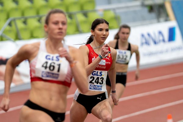 Anna Malia Hense (LG Olympia Dortmund) am 20.02.2022 waehrend der Deutschen Jugend-Hallenmeisterschaften U20 im Glaspalast in Sindelfingen