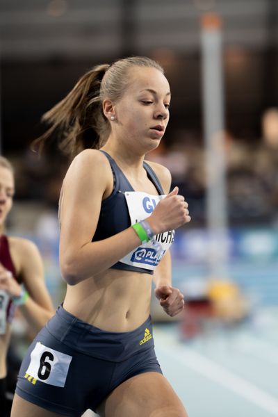 Carolin Hinrichs (VfL Loeningen) am 26.02.2022 waehrend der Deutschen Leichtathletik-Hallenmeisterschaften (Tag 1) in der Quarterback Immobilien Arena in Leipzig