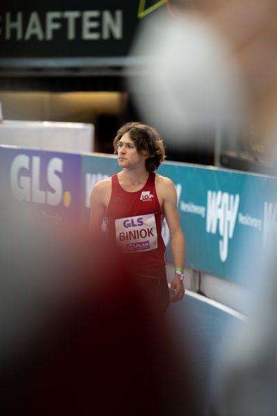 Friedrich Biniok (LG Bamberg) am 26.02.2022 waehrend der Deutschen Leichtathletik-Hallenmeisterschaften (Tag 1) in der Quarterback Immobilien Arena in Leipzig