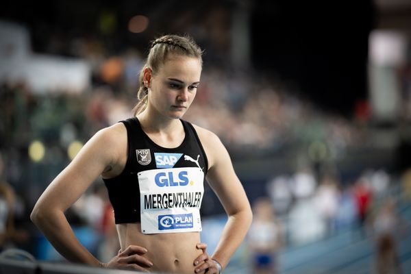 Hannah Mergenthaler (MTG Mannheim) 26.02.2022 waehrend der Deutschen Leichtathletik-Hallenmeisterschaften (Tag 1) in der Quarterback Immobilien Arena in Leipzig