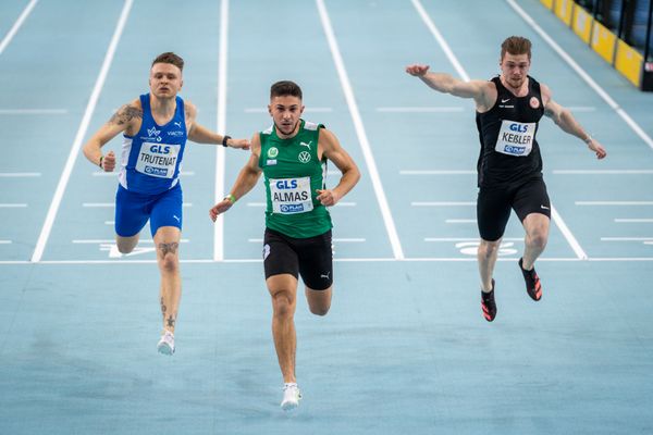 Deniz Almas (VfL Wolfsburg) am 26.02.2022 waehrend der Deutschen Leichtathletik-Hallenmeisterschaften (Tag 1) in der Quarterback Immobilien Arena in Leipzig