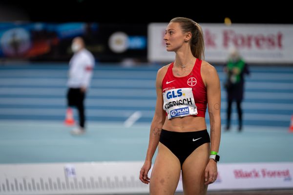 Kristin Gierisch (TSV Bayer 04 Leverkusen) am 26.02.2022 waehrend der Deutschen Leichtathletik-Hallenmeisterschaften (Tag 1) in der Quarterback Immobilien Arena in Leipzig