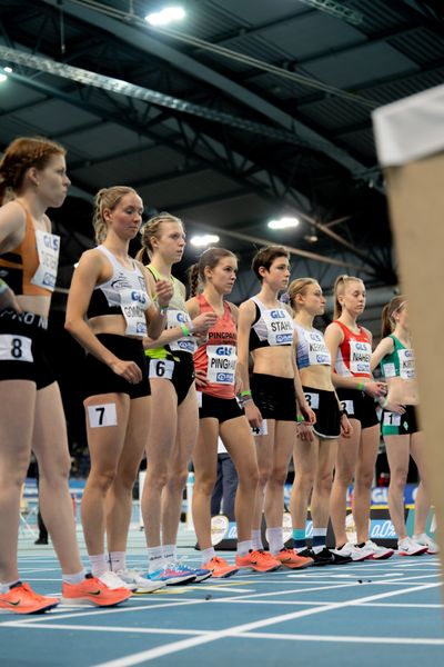 Eva Dieterich (Laufteam Kassel), Svenja Pingpank (Hannover Athletics), Jasmina Stahl (Hannover 96), Maria Kerres (LG TELIS FINANZ Regensburg) am 26.02.2022 waehrend der Deutschen Leichtathletik-Hallenmeisterschaften (Tag 1) in der Quarterback Immobilien Arena in Leipzig