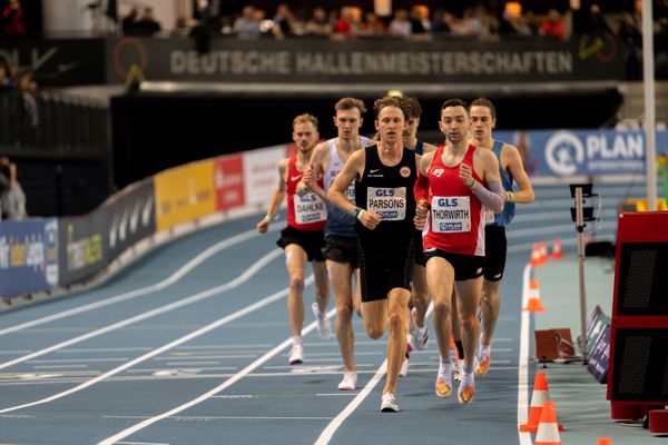 Maximilian Thorwirth (SFD 75 Duesseldorf-Sued), Sam Parsons (Eintracht Frankfurt e.V.) am 26.02.2022 waehrend der Deutschen Leichtathletik-Hallenmeisterschaften (Tag 1) in der Quarterback Immobilien Arena in Leipzig