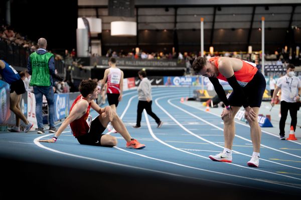 Tim Kalies (Braunschweiger Laufclub) und Felix Ebel (Emder Laufgemeinschaft) am 27.02.2022 waehrend der Deutschen Leichtathletik-Hallenmeisterschaften (Tag 2) in der Quarterback Immobilien Arena in Leipzig