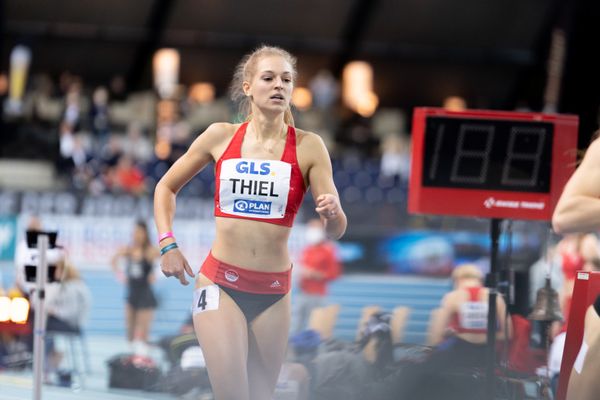 Luna Thiel (VfL Eintracht Hannover) am 27.02.2022 waehrend der Deutschen Leichtathletik-Hallenmeisterschaften (Tag 2) in der Quarterback Immobilien Arena in Leipzig