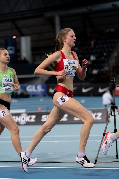 Marie Proepsting (VfL Eintracht Hannover) am 27.02.2022 waehrend der Deutschen Leichtathletik-Hallenmeisterschaften (Tag 2) in der Quarterback Immobilien Arena in Leipzig