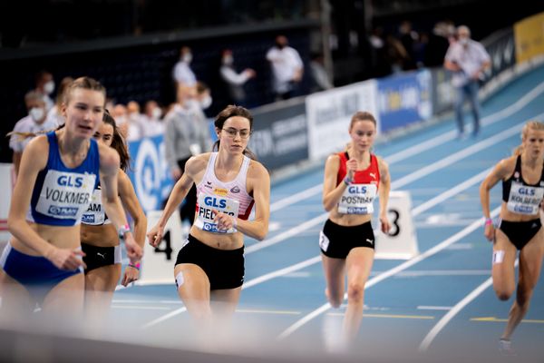 Radha Fiedler (LG Rhein-Wied) am 27.02.2022 waehrend der Deutschen Leichtathletik-Hallenmeisterschaften (Tag 2) in der Quarterback Immobilien Arena in Leipzig