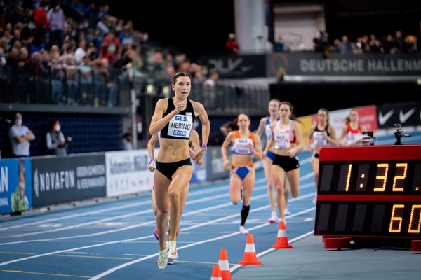 Christina Hering (LG Stadtwerke Muenchen) am 27.02.2022 waehrend der Deutschen Leichtathletik-Hallenmeisterschaften (Tag 2) in der Quarterback Immobilien Arena in Leipzig