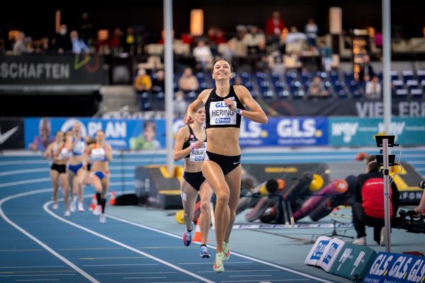 Christina Hering (LG Stadtwerke Muenchen) am 27.02.2022 waehrend der Deutschen Leichtathletik-Hallenmeisterschaften (Tag 2) in der Quarterback Immobilien Arena in Leipzig