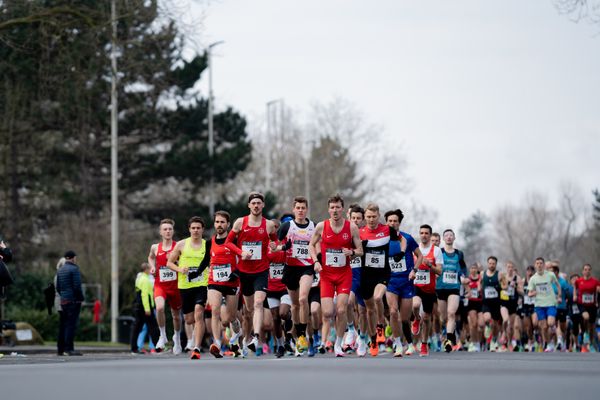 Start des 10km Elitelaufs am 06.03.2022 beim „Rund um das Bayer-Kreuz“ in Leverkusen