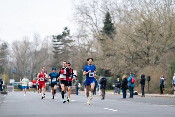 Lothar Wyrwoll (Aachener TG), Alex Paulien (TV Waldstraße Wiesbaden) am 06.03.2022 beim „Rund um das Bayer-Kreuz“ in Leverkusen