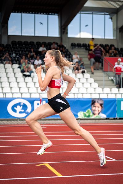 Sina Ehrhardt (LG Rhein-Wied) am 15.07.2022 waehrend den deutschen Leichtathletik-Jugendmeisterschaften 2022 in Ulm