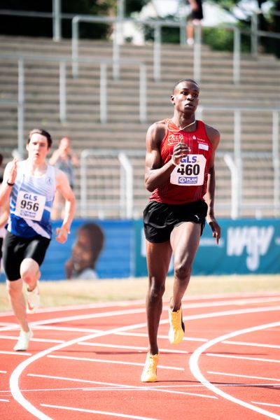 Okai Charles (Koenigsteiner LV) am 15.07.2022 waehrend den deutschen Leichtathletik-Jugendmeisterschaften 2022 in Ulm