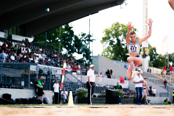 Lucy Junge (HSG Universitaet Greifswald) im Dreisprung am 15.07.2022 waehrend den deutschen Leichtathletik-Jugendmeisterschaften 2022 in Ulm