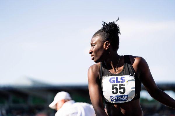 Fehintola Oladejo (MTG Mannheim) im Dreisprung am 15.07.2022 waehrend den deutschen Leichtathletik-Jugendmeisterschaften 2022 in Ulm