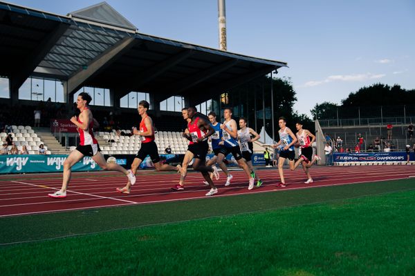 Rodion Beimler (LC Cottbus), Leonel Nhanombe (LG Olympia Dortmund), Anton Saar (Turbine Halle), Jonas Kulgemeyer (OTB Osnabrueck), Nick Froelich (KSV Baunatal), Tim Hofmann (VfL Sindelfingen), Christoph Schrick (ASC Darmstadt) am 15.07.2022 waehrend den deutschen Leichtathletik-Jugendmeisterschaften 2022 in Ulm