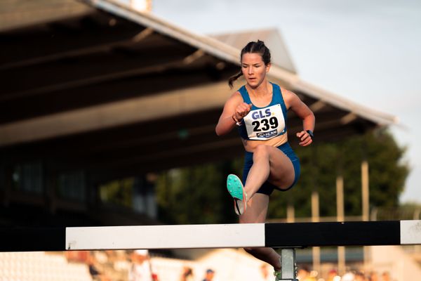 Lotta Giersdorff (TSV Jahn Freising) am 15.07.2022 waehrend den deutschen Leichtathletik-Jugendmeisterschaften 2022 in Ulm