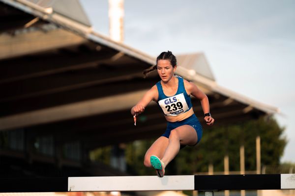 Lotta Giersdorff (TSV Jahn Freising) am 15.07.2022 waehrend den deutschen Leichtathletik-Jugendmeisterschaften 2022 in Ulm