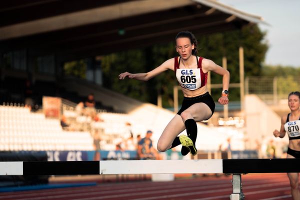 Neele Hebel (TKJ Sarstedt)  am 15.07.2022 waehrend den deutschen Leichtathletik-Jugendmeisterschaften 2022 in Ulm