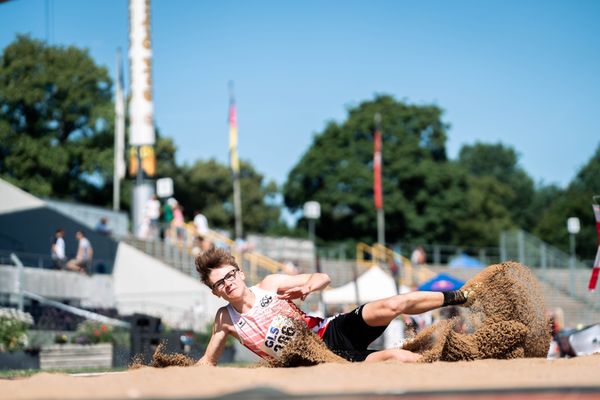 Niklas Stroh (ASC Darmstadt) am 16.07.2022 waehrend den deutschen Leichtathletik-Jugendmeisterschaften 2022 in Ulm