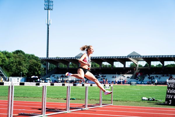 Vivienne Morgenstern (Dresdner SC 1898) am 16.07.2022 waehrend den deutschen Leichtathletik-Jugendmeisterschaften 2022 in Ulm