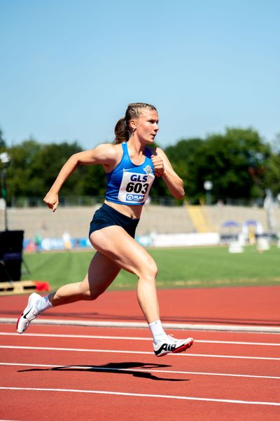 Emmy Lisanne Steinbrecher (Rukeli Trollmann e. V.) am 16.07.2022 waehrend den deutschen Leichtathletik-Jugendmeisterschaften 2022 in Ulm