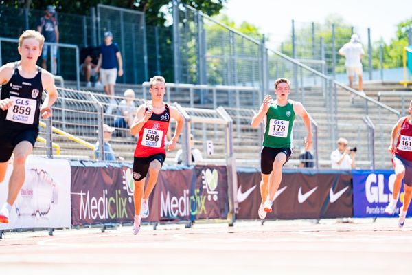 Florian Kroll (LG Osnabrueck) und Friedrich Rumpf (1.VfL FORTUNA Marzahn) am 16.07.2022 waehrend den deutschen Leichtathletik-Jugendmeisterschaften 2022 in Ulm