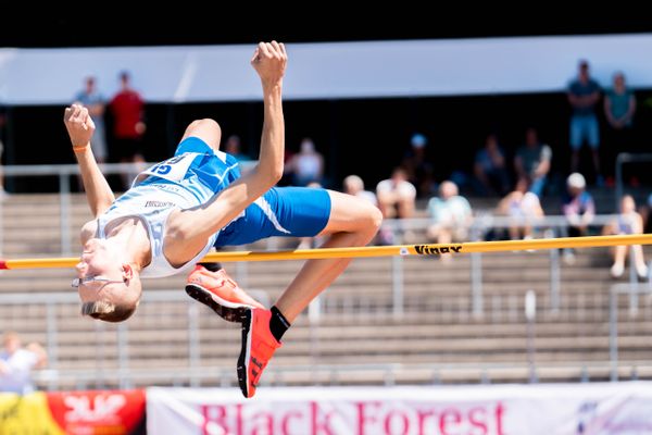 Jason Lee Hoppe (LC Hansa Stuhr) im Hochsprung am 16.07.2022 waehrend den deutschen Leichtathletik-Jugendmeisterschaften 2022 in Ulm