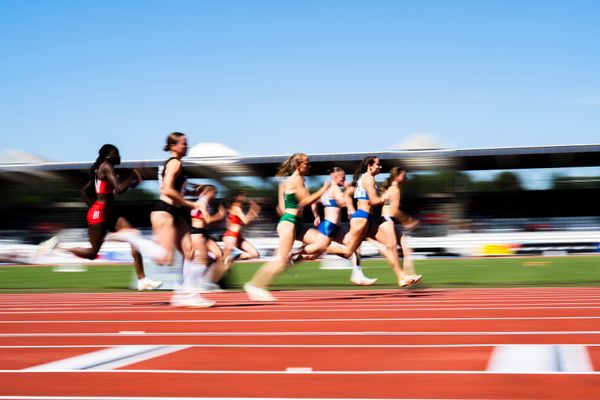 100m Zwischenlaeufe am 16.07.2022 waehrend den deutschen Leichtathletik-Jugendmeisterschaften 2022 in Ulm