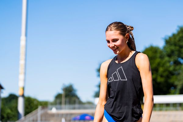 Mayleen Bartz (VfL Stade) am 16.07.2022 waehrend den deutschen Leichtathletik-Jugendmeisterschaften 2022 in Ulm