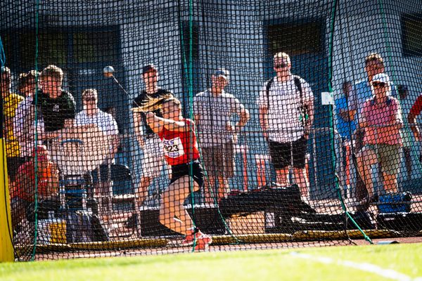 Marie Luise Fischer (SV Grossbardau) beim Hammerwurf am 16.07.2022 waehrend den deutschen Leichtathletik-Jugendmeisterschaften 2022 in Ulm