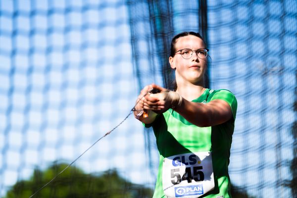 Johanne Plock-Girmann (SVG GW Bad Gandersheim) im Hammerwurf am 16.07.2022 waehrend den deutschen Leichtathletik-Jugendmeisterschaften 2022 in Ulm