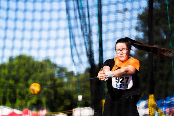 Zoe Niemann (TSV Kitzscher) im Hammerwurf am 16.07.2022 waehrend den deutschen Leichtathletik-Jugendmeisterschaften 2022 in Ulm