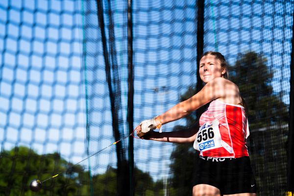 Lara Hundertmark (Einbecker SV) im Hammerwurf am 16.07.2022 waehrend den deutschen Leichtathletik-Jugendmeisterschaften 2022 in Ulm