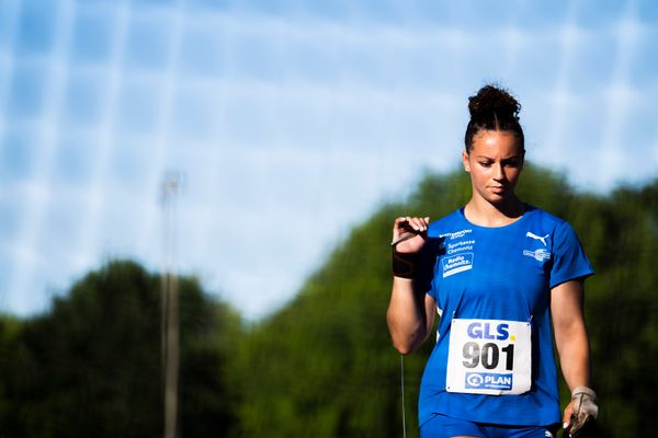 Jada Julien (LAC Erdgas Chemnitz) im Hammerwurf am 16.07.2022 waehrend den deutschen Leichtathletik-Jugendmeisterschaften 2022 in Ulm